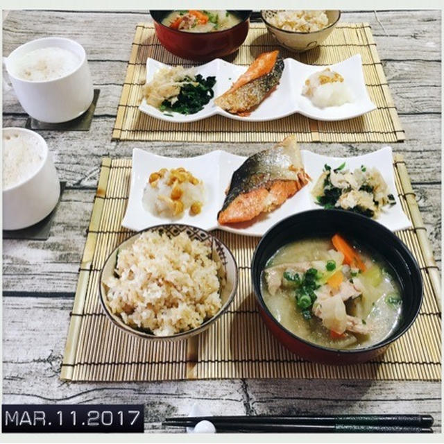3/11(土)朝食：焼き鮭、なめこおろし、豚汁。めずらしく和食&豪華な朝ごはん、その理由は・・・