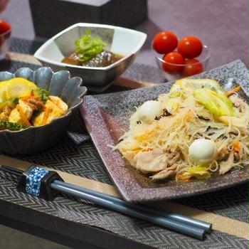 お初☆焼きビーフン。夫の足、しびれてる？