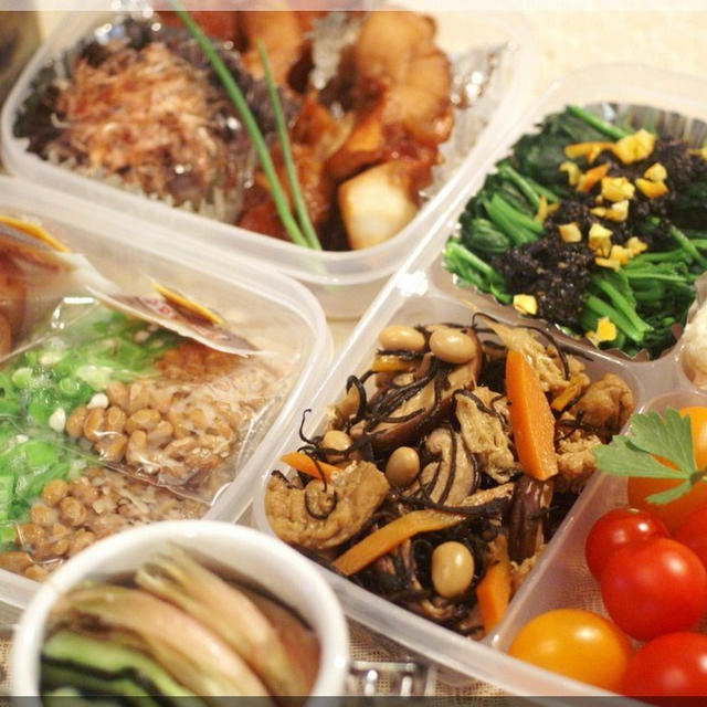 《主人に差し入れ弁当》《孫からのエアメール》のご紹介です。