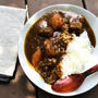 肉専門店中津留の、冷凍レトルトの「賄いカレー」