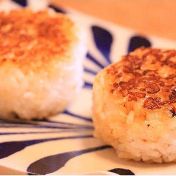 フライパンで焼きおにぎりレシピ