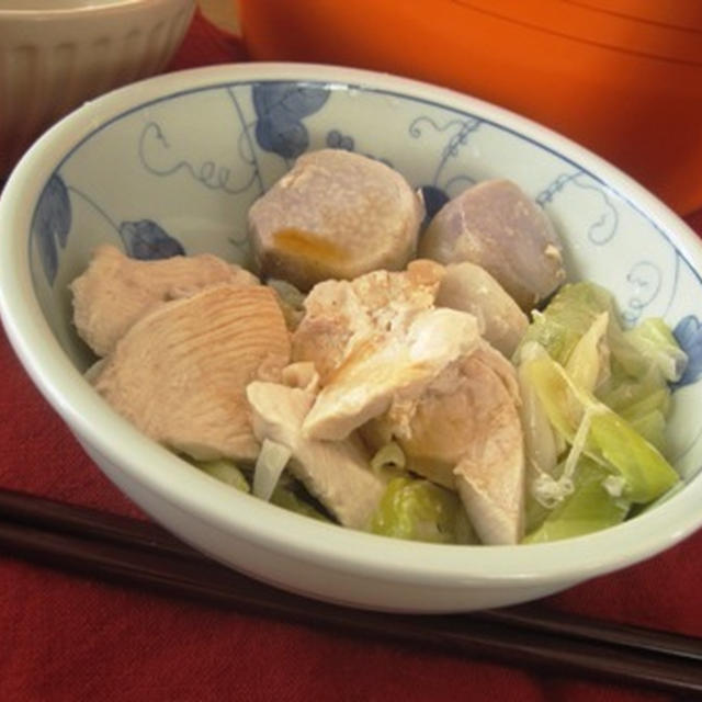 胸肉・サトイモ・白ネギ3つの材料鍋を味ポンで。