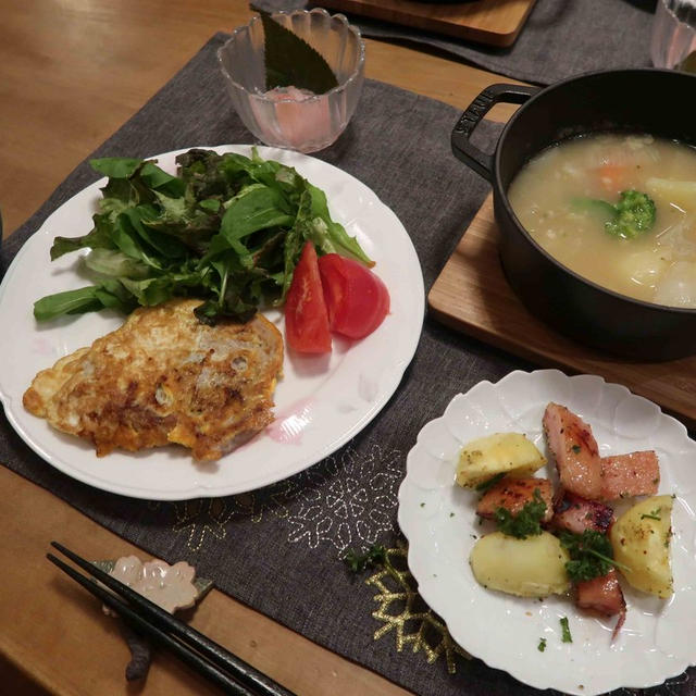 豚テキ～ピカタ風の晩ご飯　と　一気に開花したモクレンの花♪