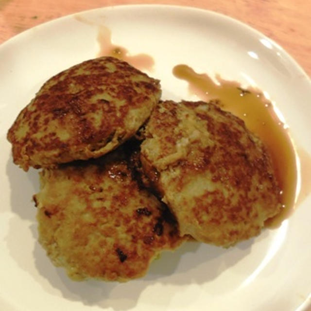 鶏つくねバーグを自家製焼き鳥のたれで