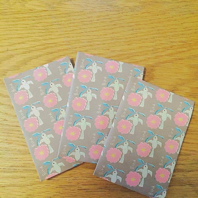 おめでとうございます。折り紙でポチ袋の作り方