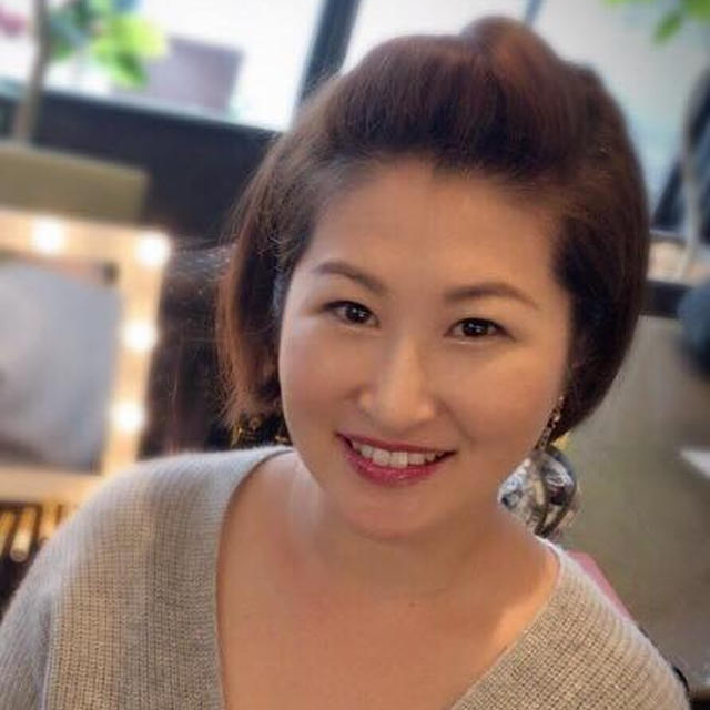 簡単に小顔になるイヤーフック講座♪