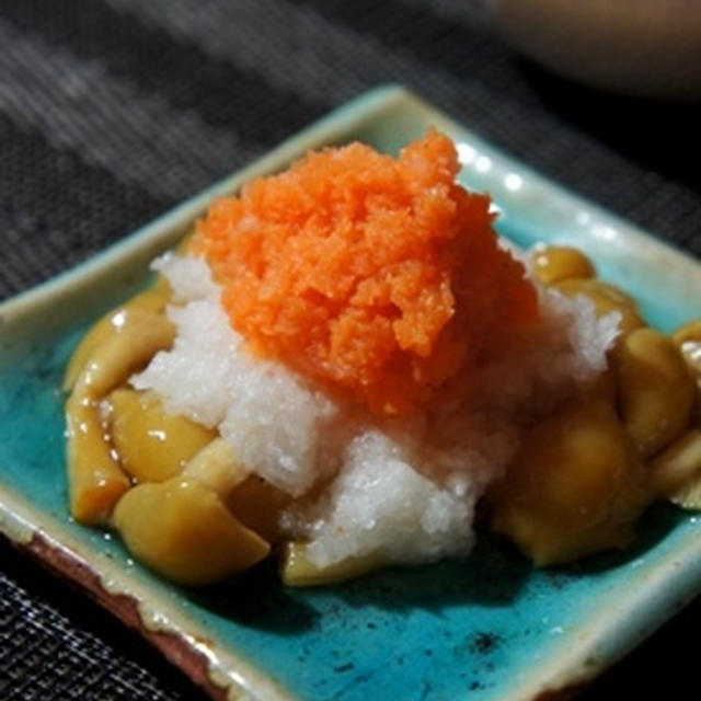 自家製豆腐のミョウガ梅餡、ナメコの２色おろし和え、鰺の大葉味噌焼きで