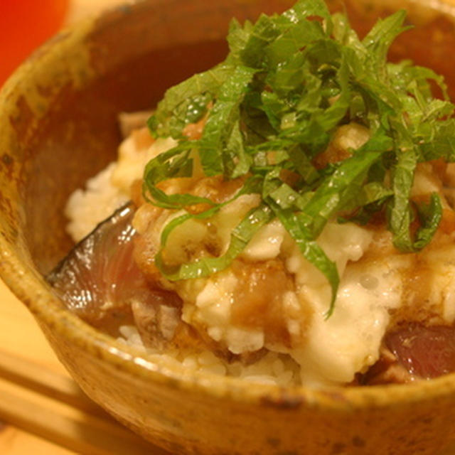 梅とろ！！　さっぱりカツオのたたき丼