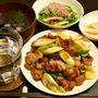 テッパンのコンビを炒め合わせる。「鶏ネギ塩炒め」