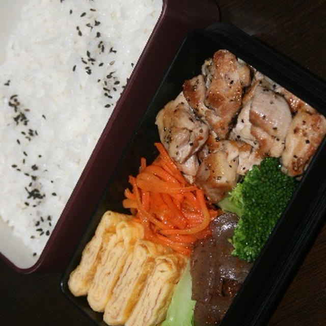 11月19日　　鶏の スパイシー焼き弁当