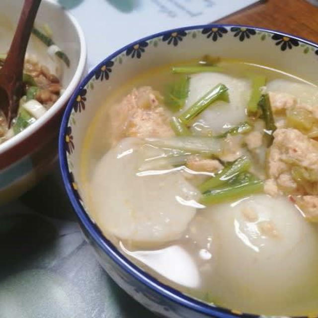 キムチ肉団子と蕪のコンソメ煮