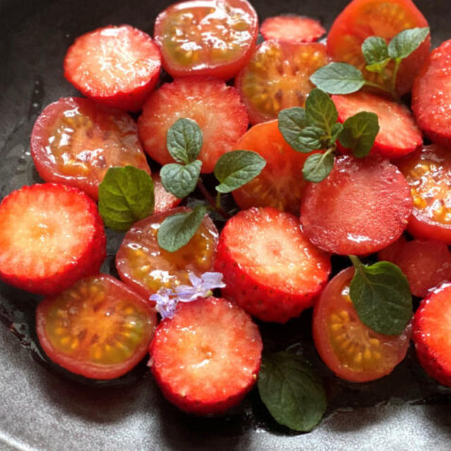 赤のフルーツサラダ | 苺とプチトマトのハニーマリネのレシピ