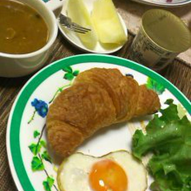 ハート型の目玉焼き