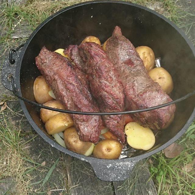 ダッチオーブンでローストビーフ