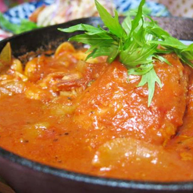 今日の晩御飯/スキレットで作る、スープが美味しい「赤魚のトマトソース煮」と、乾燥野菜で作る、シャキシャキ簡単「ごぼうサラダ」。