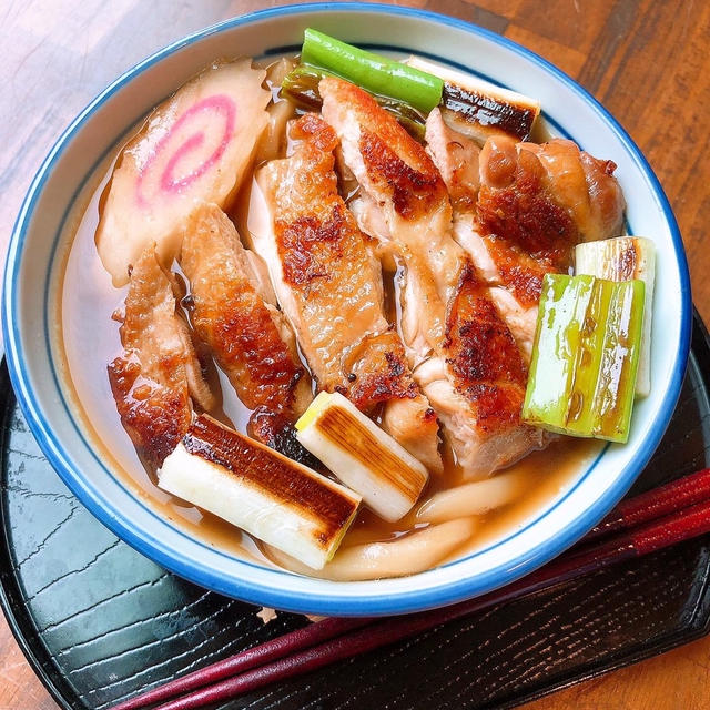 ランチは鴨南風鶏南蛮うどんです！！