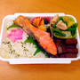 旦那さん弁当♫鮭のっけ弁