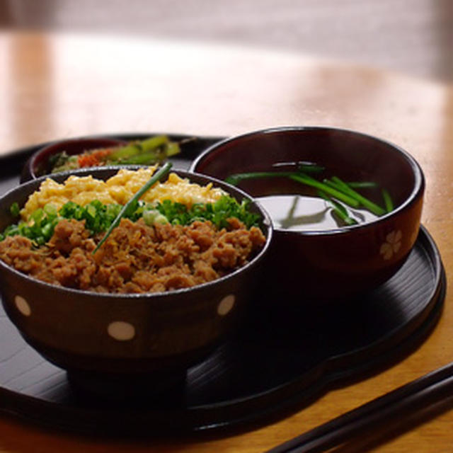 「鶏そぼろ丼」