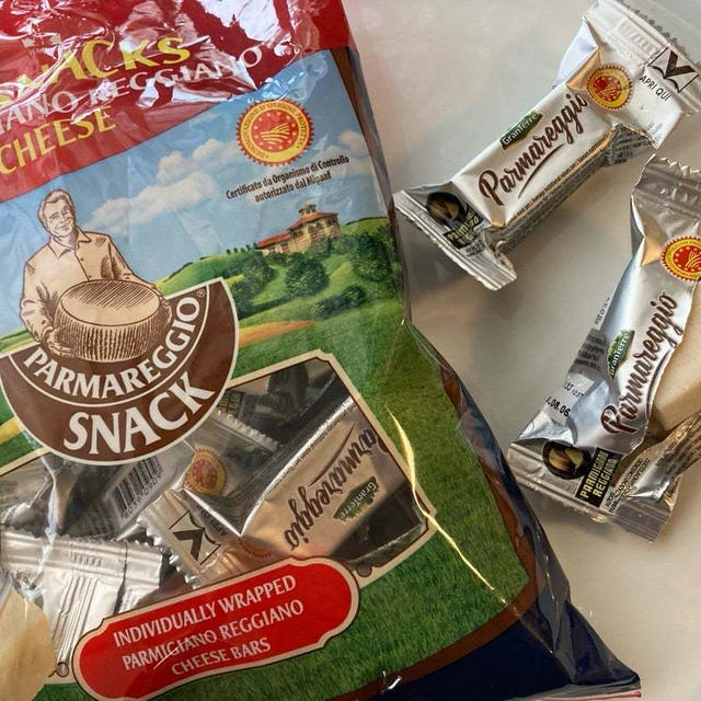 COSTCOパルミジャーノチーズSNACK♪