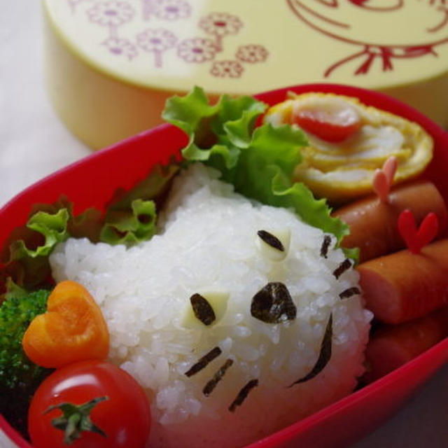 校外学習へGO！リアルねこちゃんのお弁当