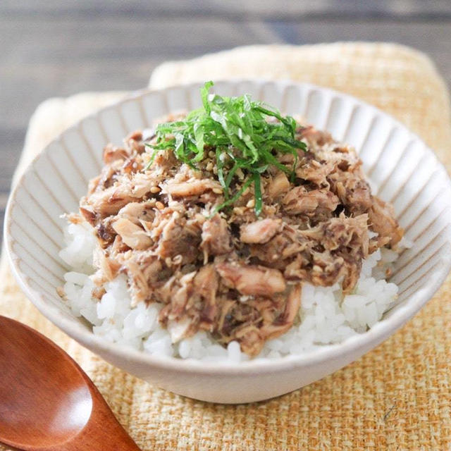 さば水煮缶で簡単♪さばそぼろ丼レシピ