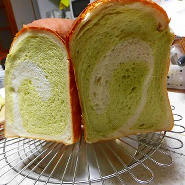恥ずかしい・・・抹茶グルグルうずまきワンローフ～