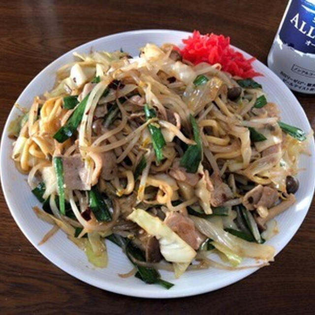 野菜たっぷりな中華焼きそば