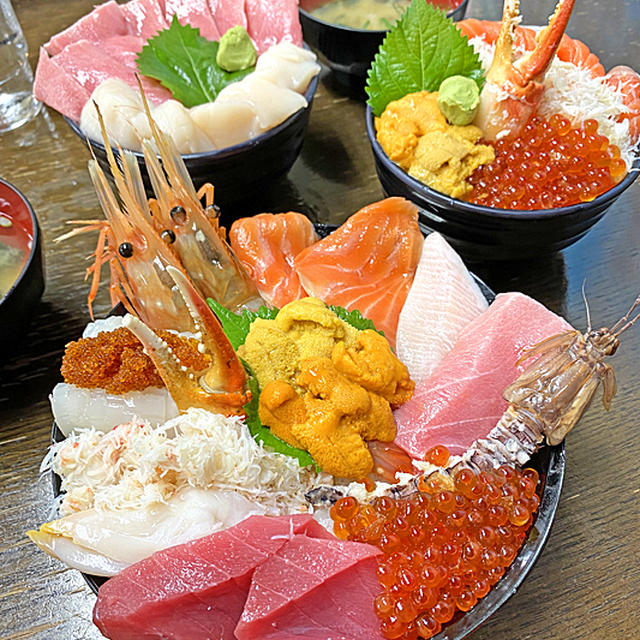 市場でびっくり海鮮丼と小樽♪北海道最終日