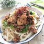 休日の簡単ランチ♪がんもでカサ増し！肉みそ和えうどん