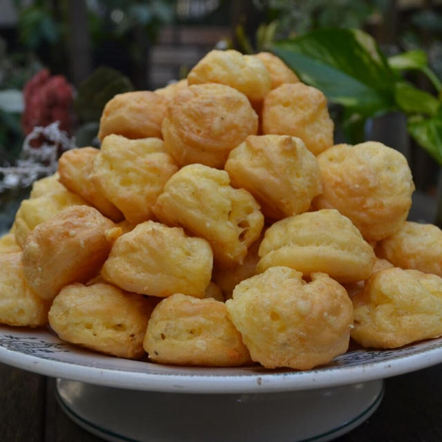 Gougéres with Rice Flour 米粉のグジェール