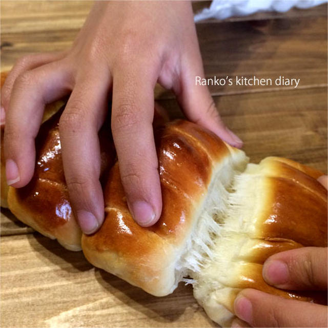 ぎゅうぎゅうロール☆湯種☆tear and share butter rolls using water roux