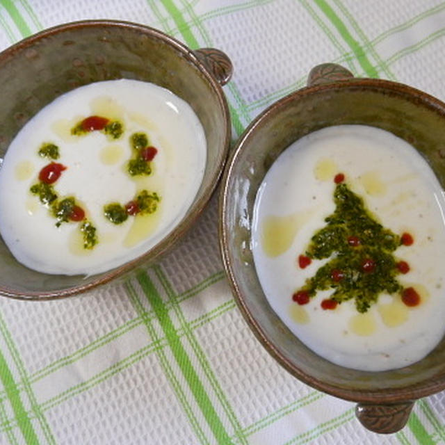 クリスマス模様のヨーグルトスープ