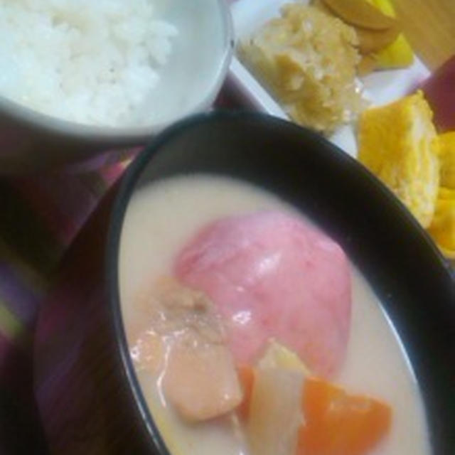 餅入り粕汁で朝ごはん