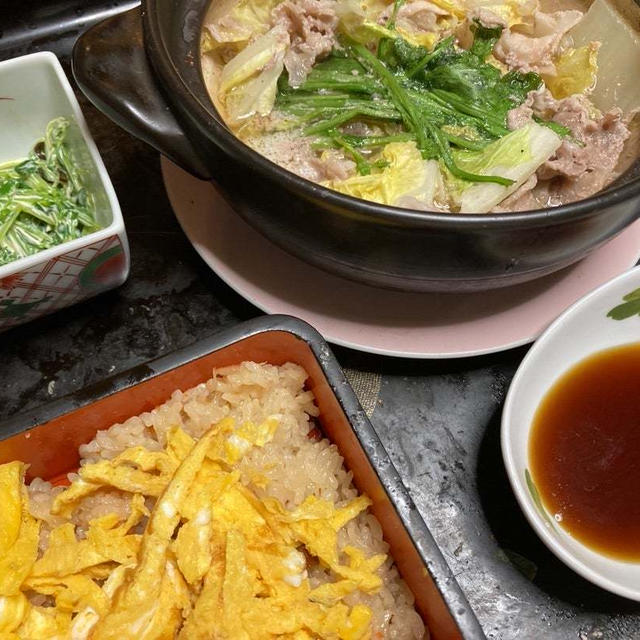 鶏釜飯、白菜と豚肉のミルフィーユ鍋、豆苗と塩昆布のレモンマヨ