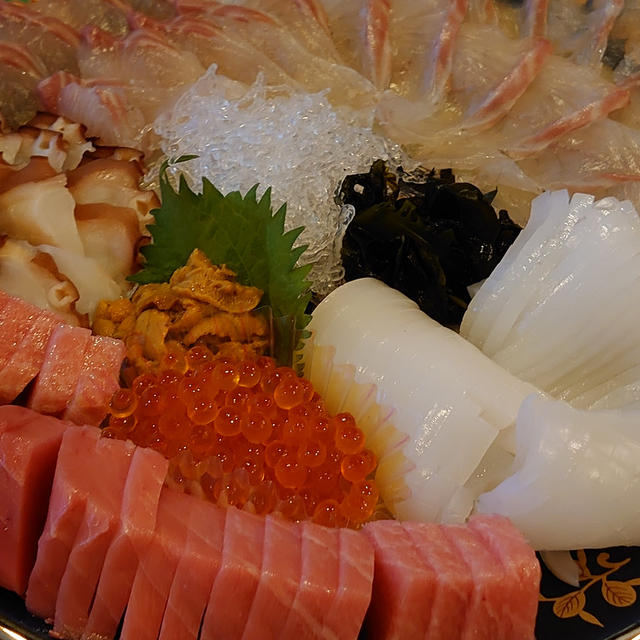 豪華お造り、手作り料理、豚汁、心の籠ったおもてなし