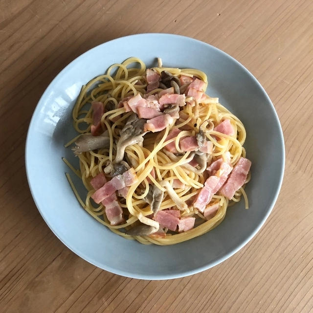 ベーコンと平茸のバターしょうゆスパゲッティ