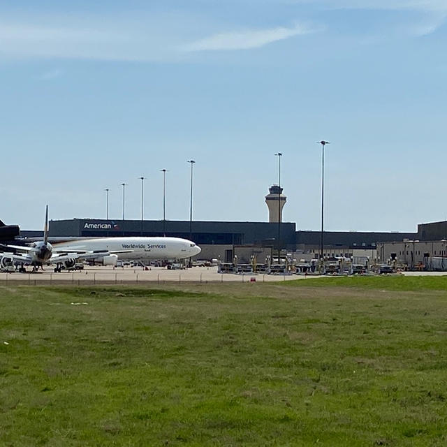 ダラス国際空港　飛行機好きにはたまらないスポット！
