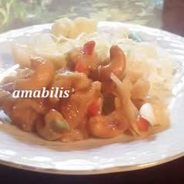 カシューナッツと鶏肉の炒めもの