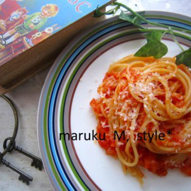 トマトソースのパスタ