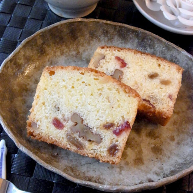 ドライフルーツとクルミのパウンドケーキ