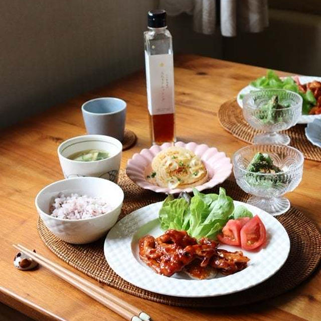 ヤンニョムポーク。新たまねぎのステーキ・献立。