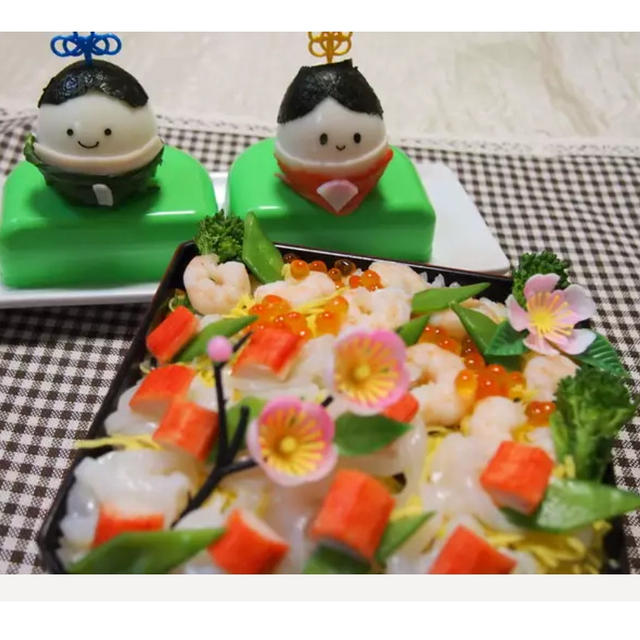 ひな祭り♡簡単ちらし寿司」のレシピ￼簡単ちらし寿司と♡茹で玉お雛様＆お内裏様