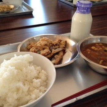 給食試食会とランチ♪