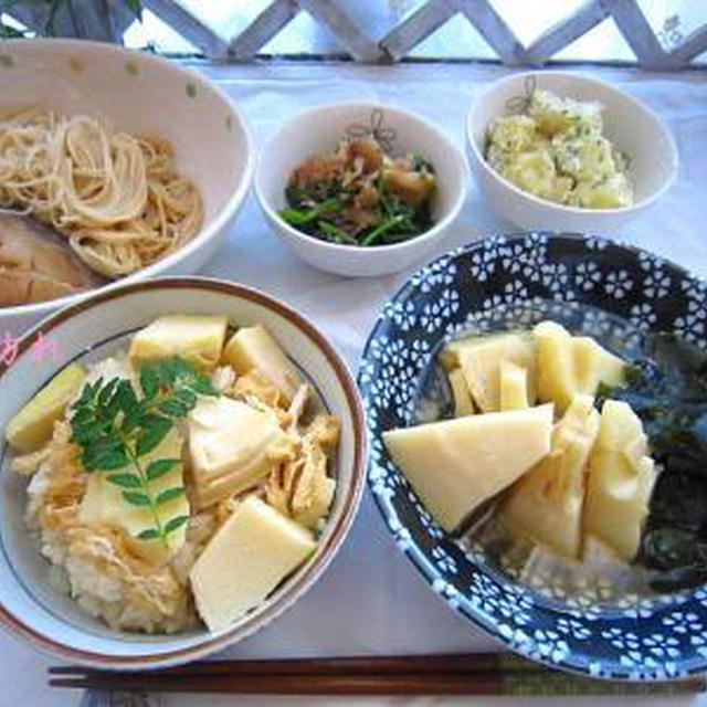春の訪れ竹の子ご飯のある日の夕飯。