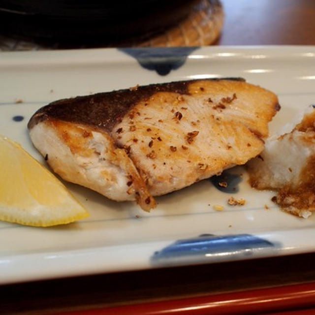 ぶりのオリーブオイル焼き＆切り干し大根の炊き込みご飯。