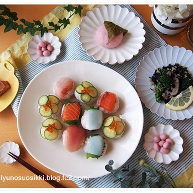 手まり寿司でひな祭りの食卓。