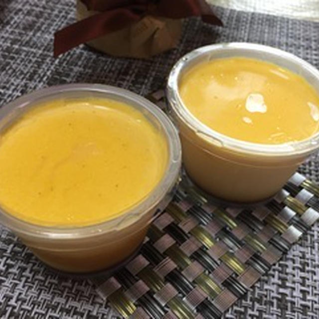 ケーキ屋さんのプリンとブンタ弁当