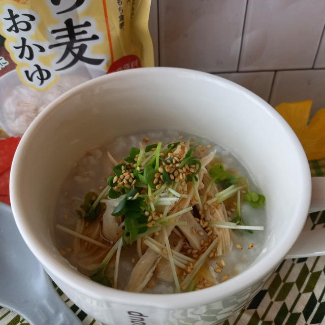 サラダチキンで中華風もち麦おかゆ