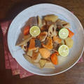 秋 感じる！鮭と根野菜の煮物