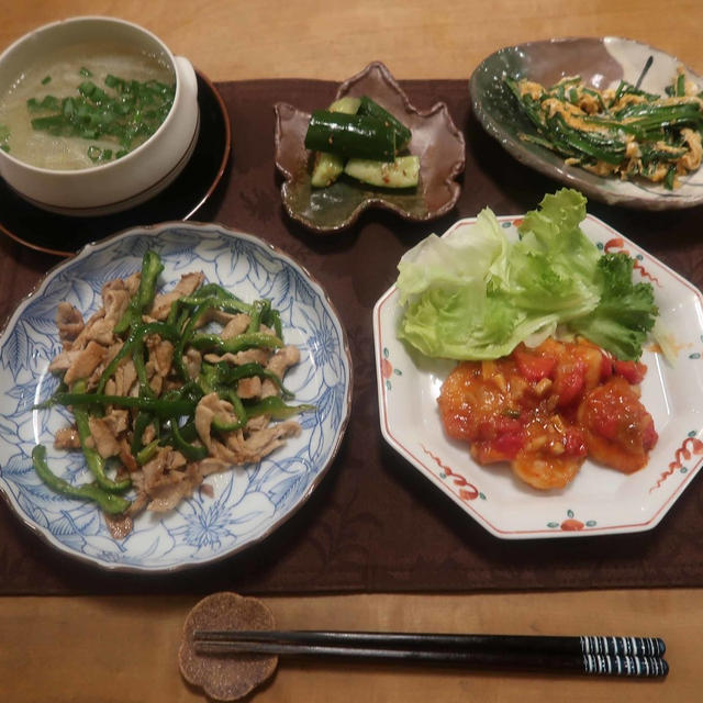 本格「青椒肉絲」でおうち中華の晩ご飯と　キバナコスモスの花♪